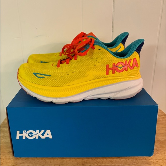 Hoka Clifton 9 in Passion Fruit/Maize *RARE COLOR* - Picture 9 of 14